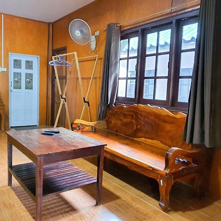 Benjaporn Bungalow Koh Sichang Habitación foto