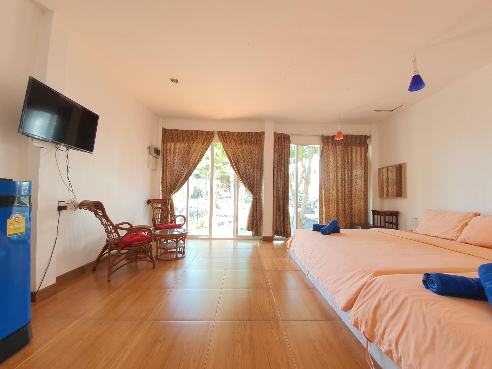 Benjaporn Bungalow Koh Sichang Habitación foto