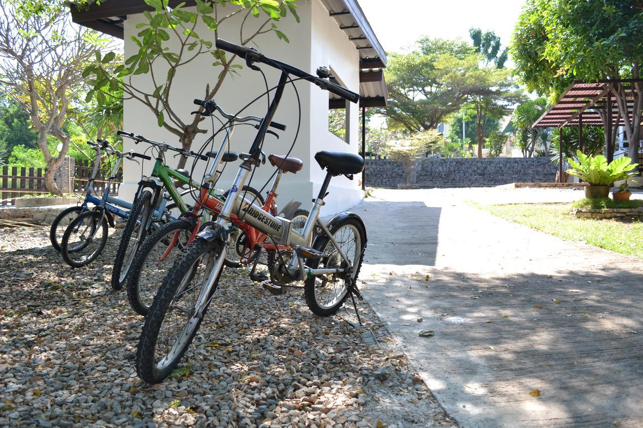 Benjaporn Bungalow Koh Sichang Exterior foto