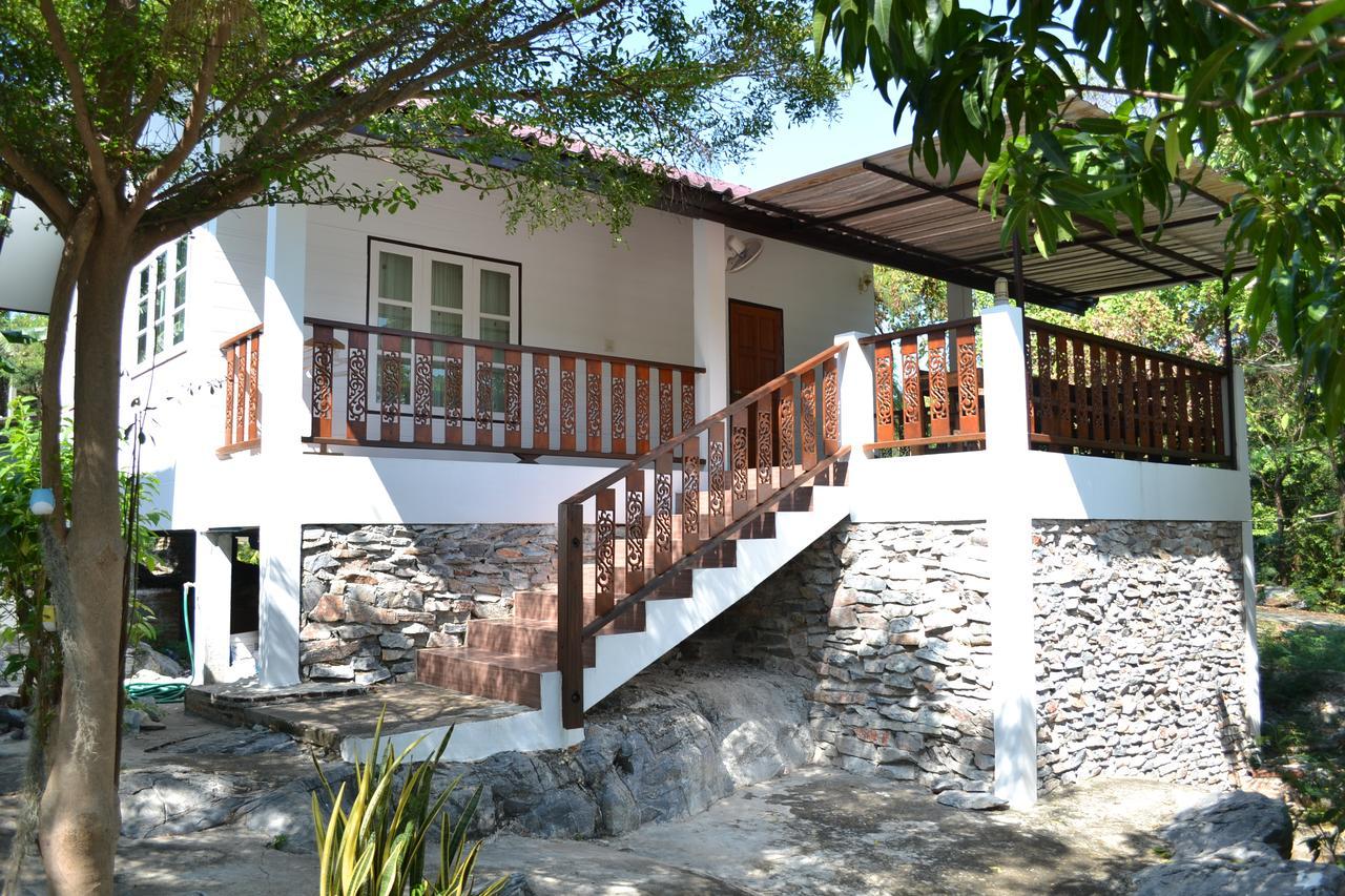 Benjaporn Bungalow Koh Sichang Exterior foto